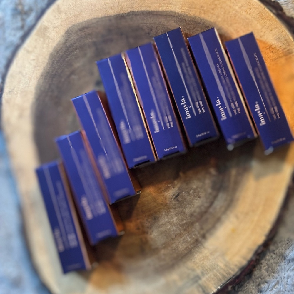 imayla THE ONE Hydrating Cream Lipstick Library- Set of 8 - Picture 5 of 10